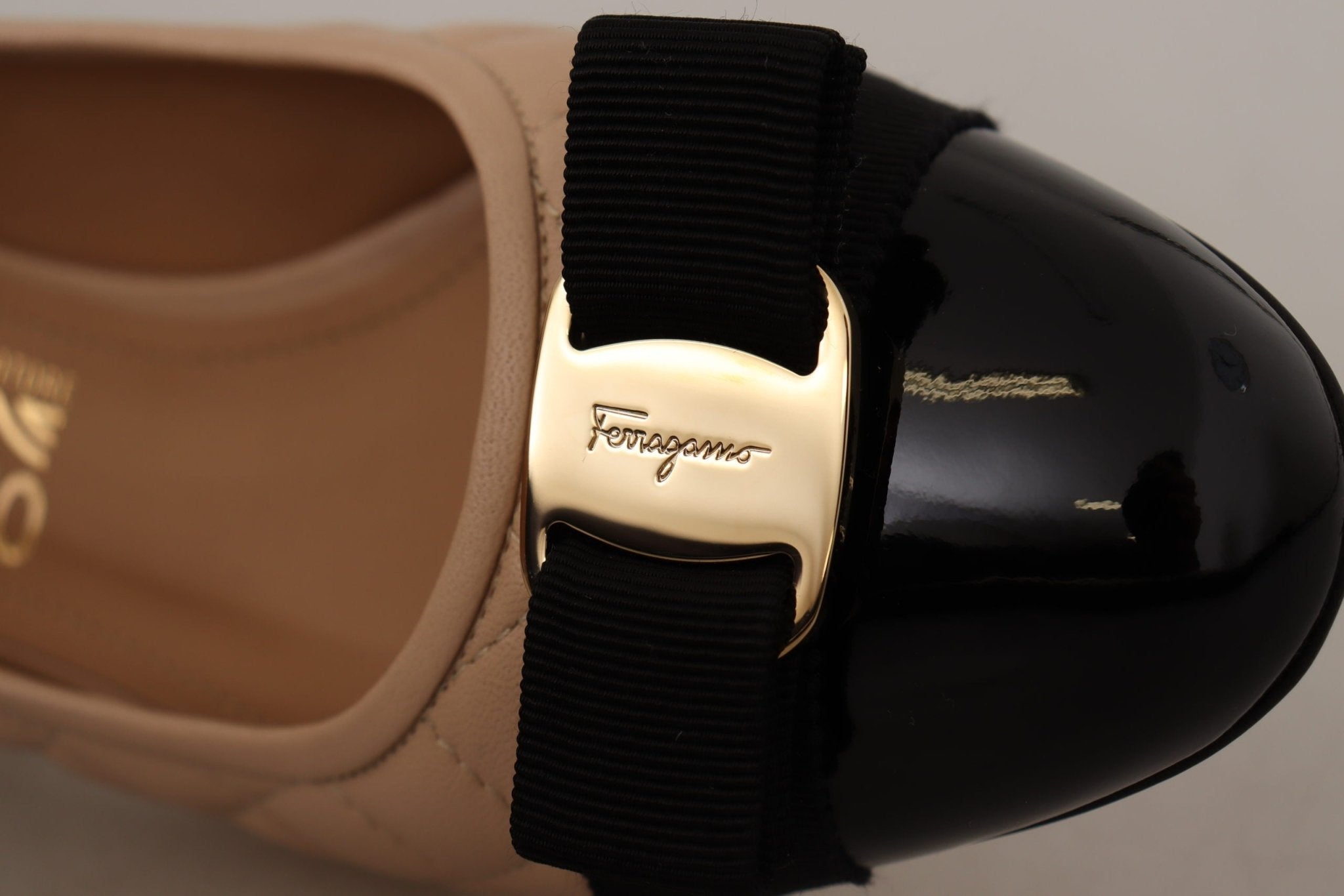 Salvatore Ferragamo Beige and Black Nappa Leather Pumps Shoes - Fizigo